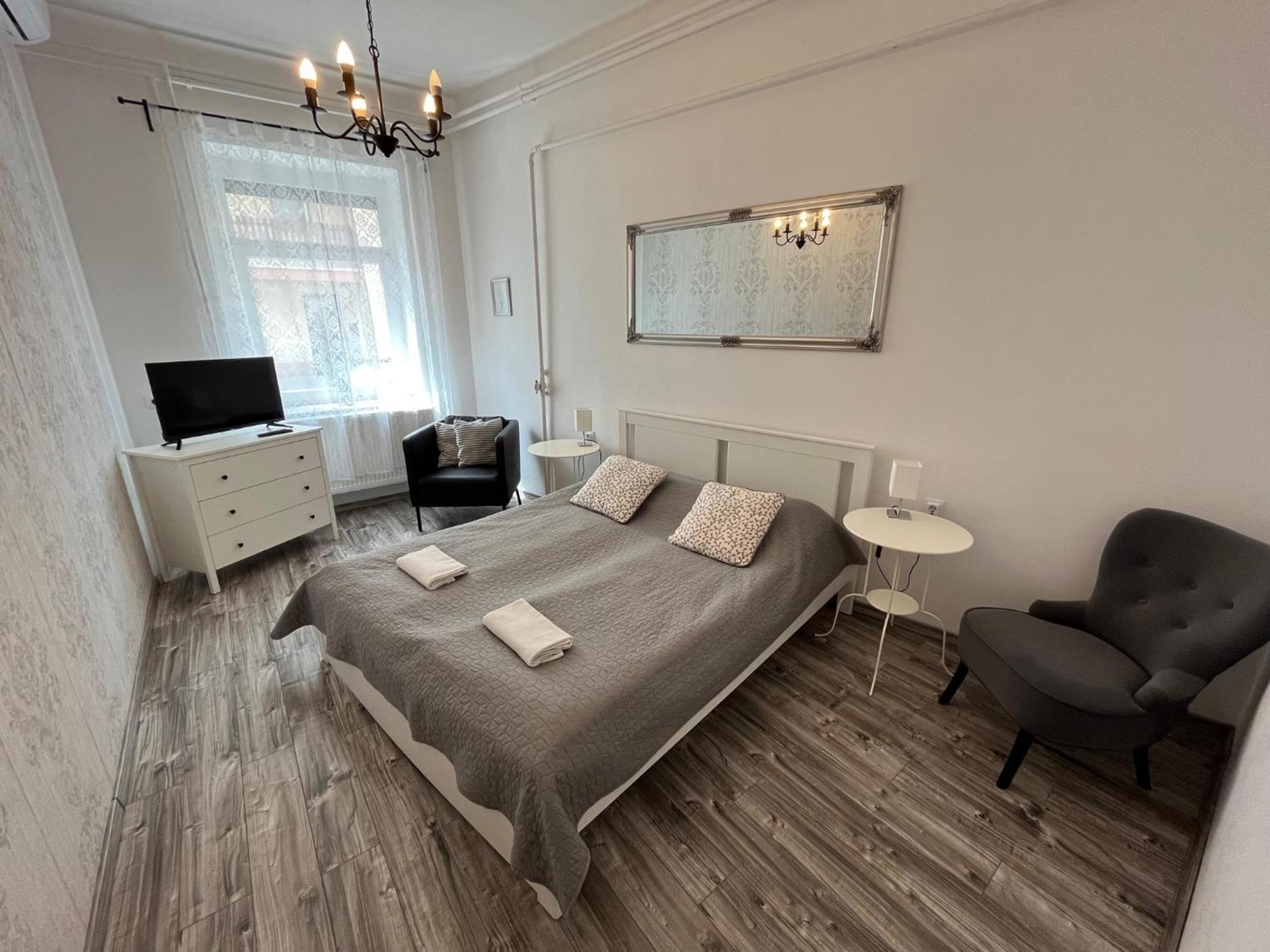 Pacsirta Apartmanhaz エゲル エクステリア 写真